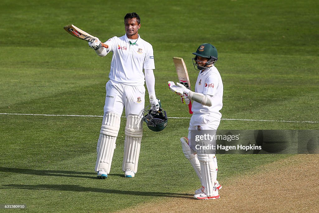 New Zealand v Bangladesh - 1st Test: Day 2