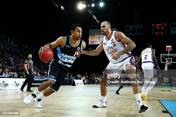 Mika Vukona of the Breakers drives against Aleks Maric of the Kings during the round 15 NBL match between the New Zealand Breakers and the Sydney...