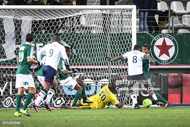 Joseph Lopy of Clermont scores a goal during the Ligue 2 match between Red Star and Clermont Foot at Stade Jean Bouin on January 13, 2017 in Paris,...
