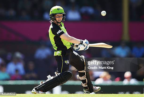 Alex Blackwell of the Thunder bats during the Women's Big Bash League match between the Sydney Sixers and the Sydney Thunder at Sydney Cricket Ground...