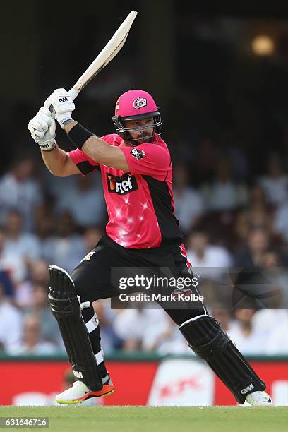 Michael Lumb of the Sixers bats during the Big Bash League match between the Sydney Sixers and the Sydney Thunder at Sydney Cricket Ground on January...