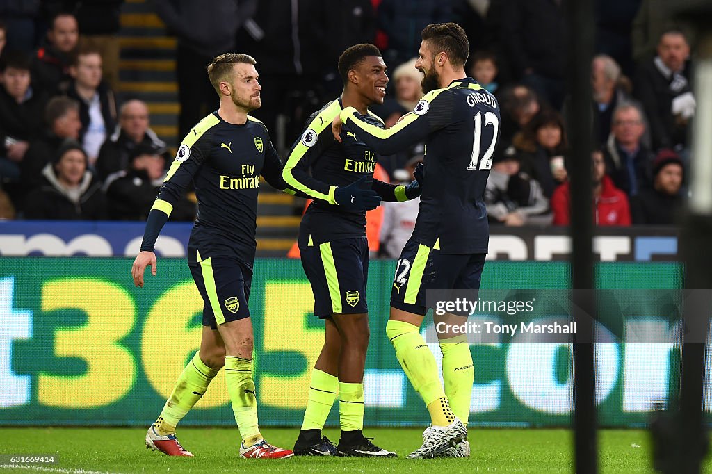 Swansea City v Arsenal - Premier League