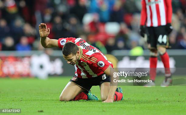 Jack Rodwell of Sunderland misses a chance during the Premier League match between Sunderland and Stoke City at Stadium of Light on January 14, 2017...