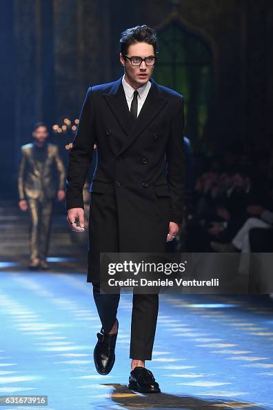 Dolce & Gabbana - Runway - Milan Men's Fashion Week Fall/Winter 2017/18 Dolce & Gabbana - Runway - Milan Men's Fashion Week Fall/Winter 2017/18