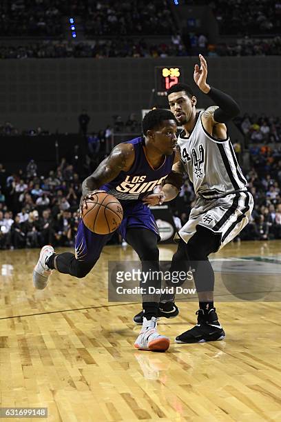 Eric Bledsoe of the Phoenix Suns drives to the basket against the San Antonio Spurs as part of NBA Global Games at Arena Ciudad de Mexico on January...