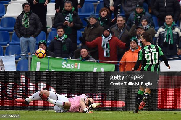 Antonino Ragusa of Sassuolo scores his team's second goal during the Serie A match between US Sassuolo and US Citta di Palermo at Mapei Stadium -...