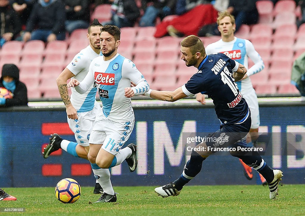 SSC Napoli v Pescara Calcio - Serie A