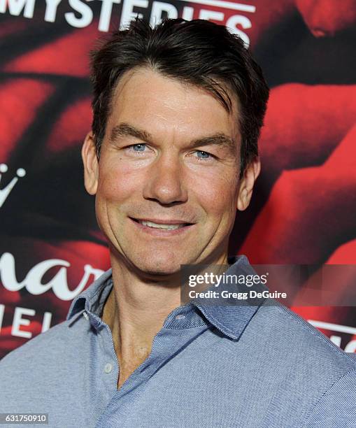 Actor Jerry O'Connell arrives at Hallmark Channel And Hallmark Movies And Mysteries Winter 2017 TCA Press Tour at The Tournament House on January 14,...