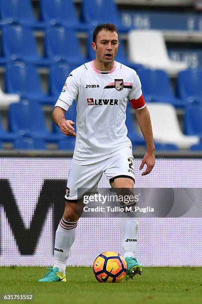 Roberto Vitiello of Palermo in action during the Serie A match between US Sassuolo and US Citta di Palermo at Mapei Stadium - Citta' del Tricolore on...