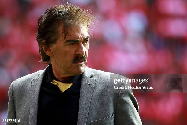 Ricardo La Volpe, coach of America looks on during the 2nd round match between Toluca and America as part of the Torneo Clausura 2017 Liga MX at...