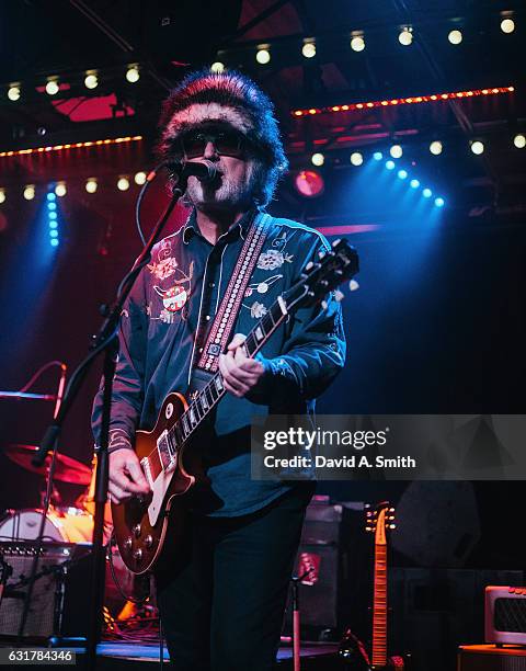 Scott McCaughey of The Minus 5 performs at Saturn Birmingham on January 15, 2017 in Birmingham, Alabama.