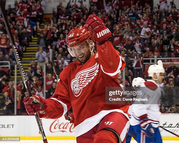 Thomas Vanek of the Detroit Red Wings celebrates a second period goal during an NHL game Montreal Canadiens at Joe Louis Arena on January 16, 2017 in...