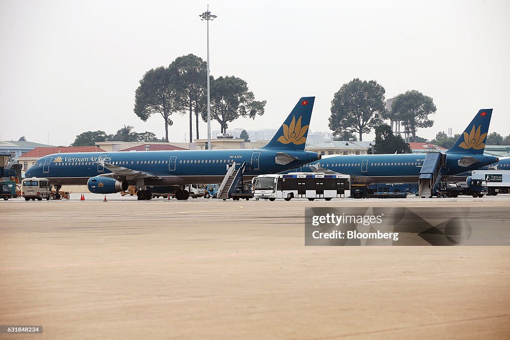 Vietnam Airlines Operations At Tan Son Nhat International Airport