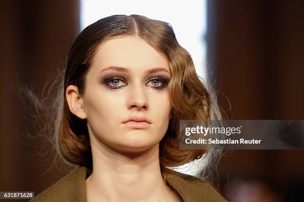 Model walks the runway at the Antonia Goy defile during the Der Berliner Mode Salon A/W 2017 at Kronprinzenpalais on January 17, 2017 in Berlin,...