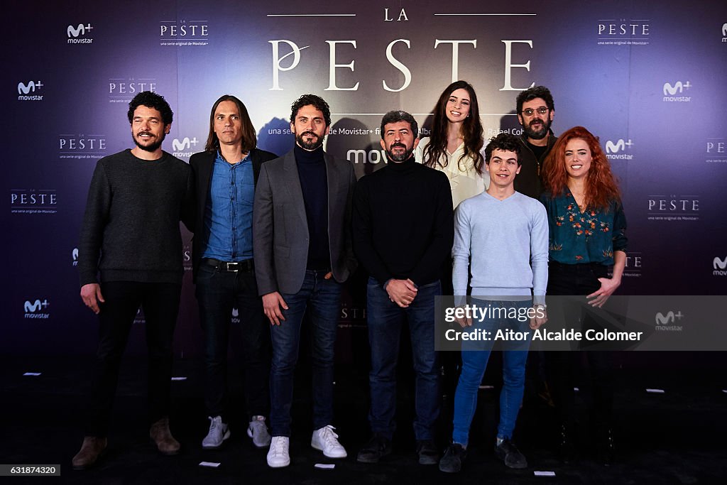 'La Peste' Seville Photocall
