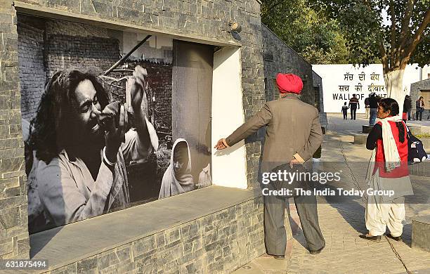 1984 Riots People Pay Tribute To The Victims Of 1984 Anti Sikh Riots Photos and ...
