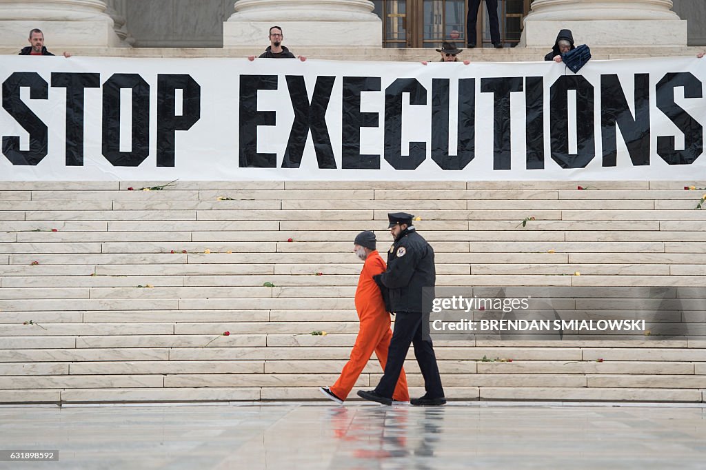 US-POLITICS-DEATH PENALTY-PROTEST