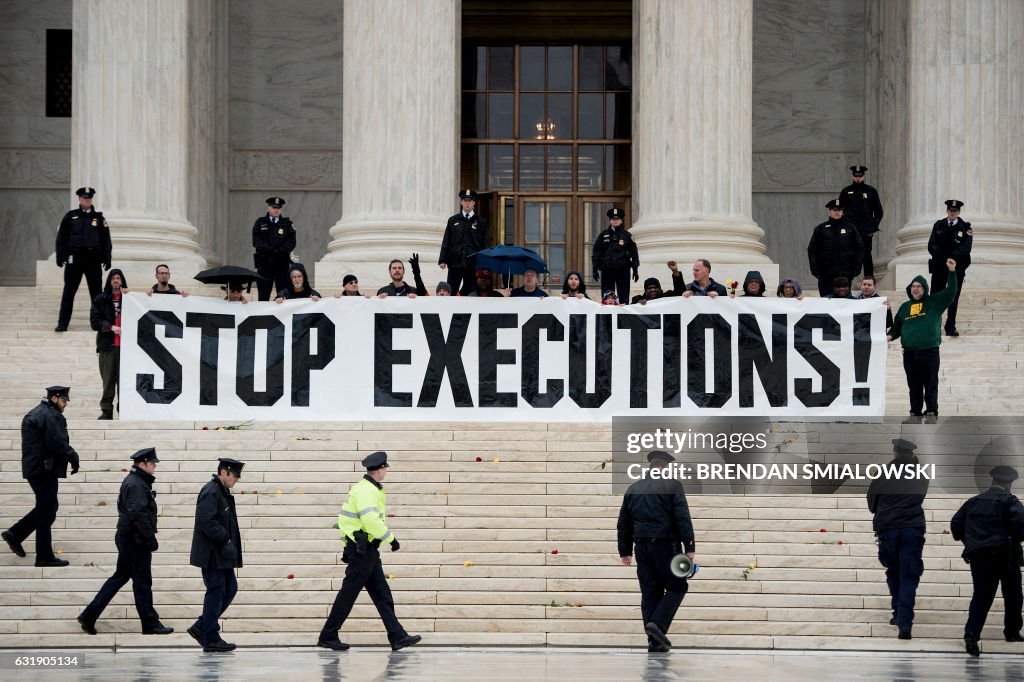 US-POLITICS-DEATH PENALTY-PROTEST