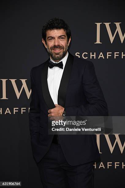 Pierfrancesco Favino arrives at IWC Schaffhausen at SIHH 2017 "Decoding the Beauty of Time" Gala Dinner on January 17, 2017 in Geneva, Switzerland.