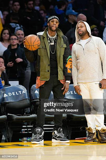 2chainz attends a basketball game between the Denver Nuggets and the Los Angeles Lakers at Staples Center on January 17, 2017 in Los Angeles,...