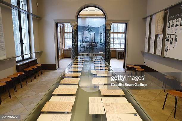 Wanse Wannsee Villa Photos and Premium High Res Pictures - Getty Images