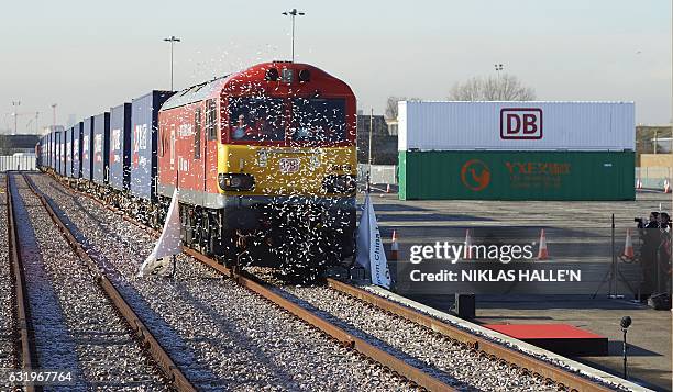Container Train Db Db Cargo Photos and Premium High Res Pictures - Getty Images