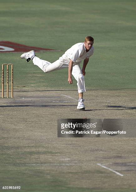 Shaun Pollock bowling for South Africa during the 2nd Test match between South Africa and England at the New Wanderers Stadium, Johannesburg, South...