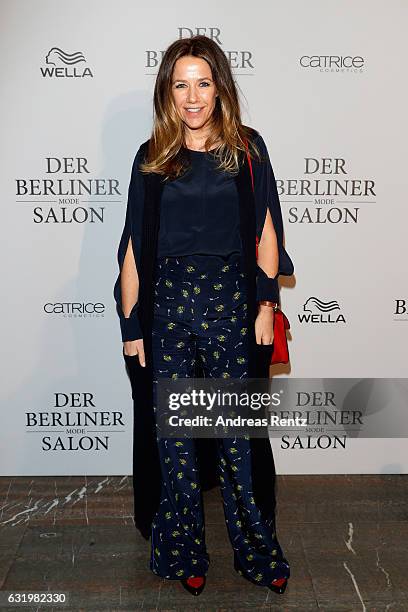 Alexandra Neldel attends the group presentation during the Der Berliner Mode Salon A/W 2017 at Kronprinzenpalais on January 18, 2017 in Berlin,...