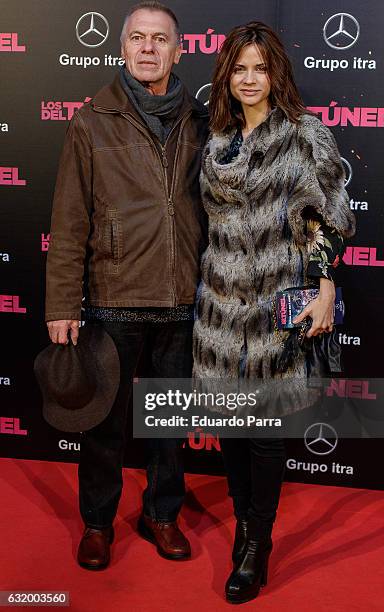 Actor Miguel Angel Sola and actress Paula Cancio attend 'Los del Tunel' premiere at Capitol cinema on January 18, 2017 in Madrid, Spain.