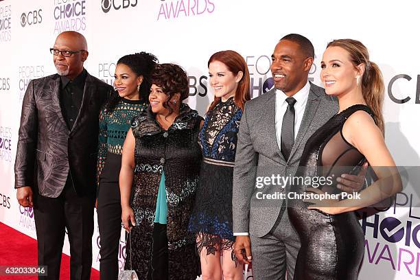 Actors James Pickens Jr., Kelly McCreary, Chandra Wilson, Sarah Drew, Jason Winston George and Camilla Luddington attend the People's Choice Awards...