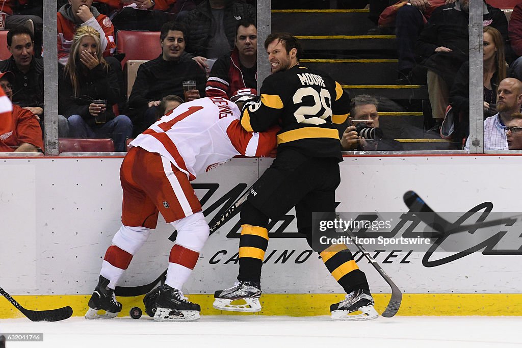 NHL: JAN 18 Bruins at Red Wings