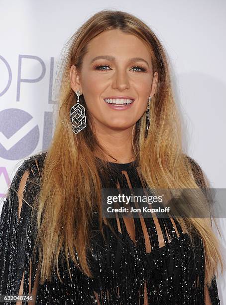 Actress Blake Lively arrives at the People's Choice Awards 2017 at Microsoft Theater on January 18, 2017 in Los Angeles, California.