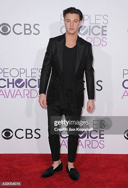 Cameron Dallas arrives at the People's Choice Awards 2017 at Microsoft Theater on January 18, 2017 in Los Angeles, California.