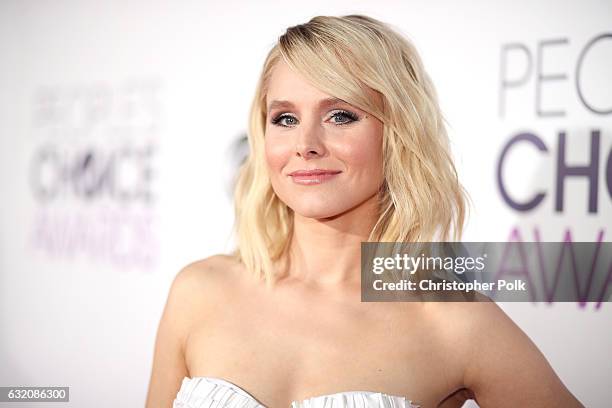 Actress Kristen Bell attends the People's Choice Awards 2017 at Microsoft Theater on January 18, 2017 in Los Angeles, California.