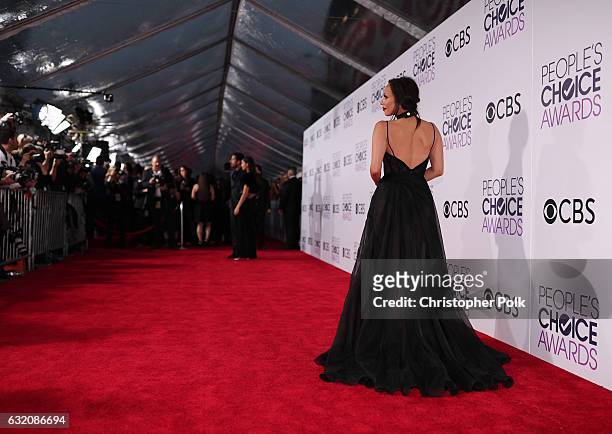 Personality/dancer Cheryl Burke attends the People's Choice Awards 2017 at Microsoft Theater on January 18, 2017 in Los Angeles, California.
