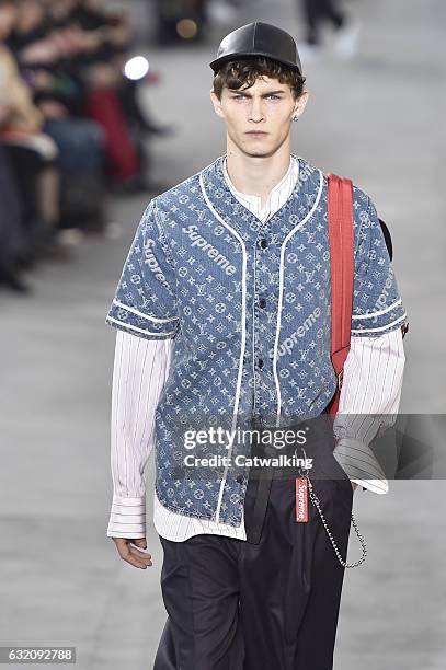 Model walks the runway at the Louis Vuitton Autumn Winter 2017 fashion show during Paris Menswear Fashion Week on January 19, 2017 in Paris, France.