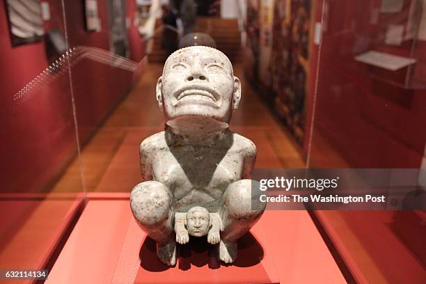 Aztec Barth 423 Aztec Carving Stock Photos, High-Res Pictures, and Images - Getty ...