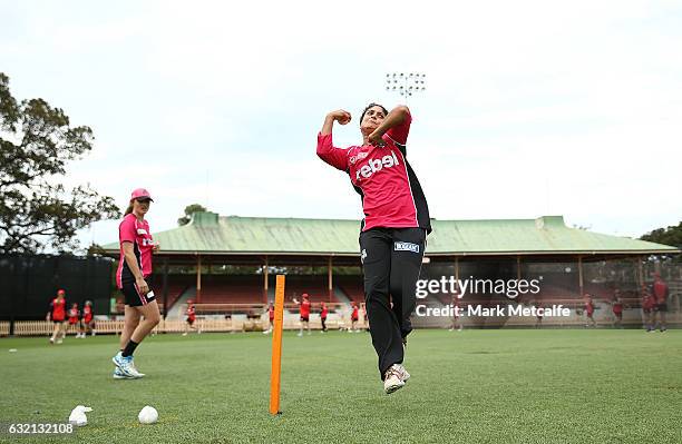 Lisa Sthalekar of the Sixers warms up during the Women's Big Bash League match between the Melbourne Stars and the Melbourne Renegades at North...