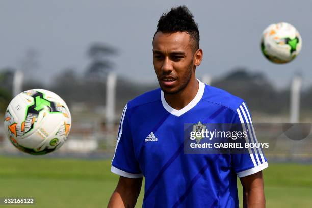 Gabon's forward Pierre-Emerick Aubameyang attends a training session of the Gabon national team in Libreville on January 20, 2017 during the 2017...