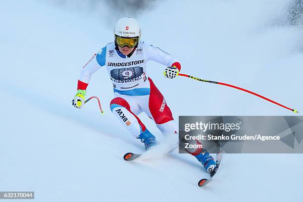 Fabienne Suter of Switzerland in action during the Audi FIS Alpine Ski World Cup Women's Downhill Training on January 20, 2017 in...