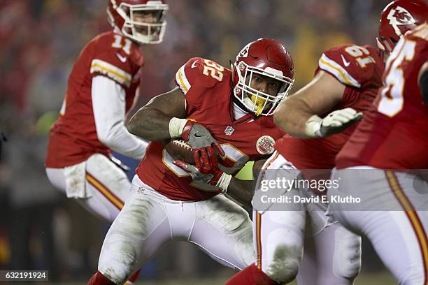 Playoffs: Kansas City Chiefs Spencer Ware in action, rushing vs Pittsburgh Steelers at Arrowhead Stadium. Kansas City, MO 1/15/2017 CREDIT: David E....