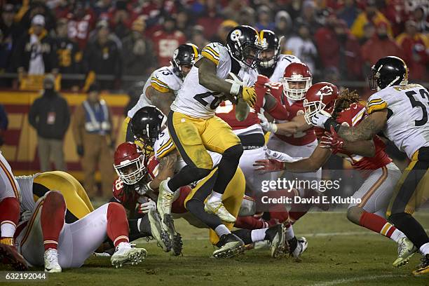 Playoffs: Pittsburgh Steelers Le'Veon Bell in action, rushing vs Kansas City Chiefs at Arrowhead Stadium. Kansas City, MO 1/15/2017 CREDIT: David E....