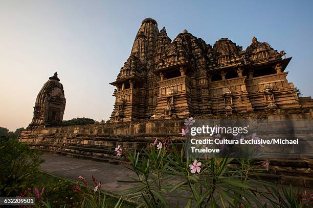 visvanatha temple in khajuraho. madhya pradesh, india - khajuraho stock pictures, royalty-free photos & images