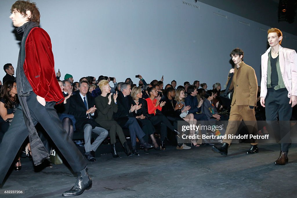 Berluti : Front Row - Paris Fashion Week - Menswear F/W 2017-2018