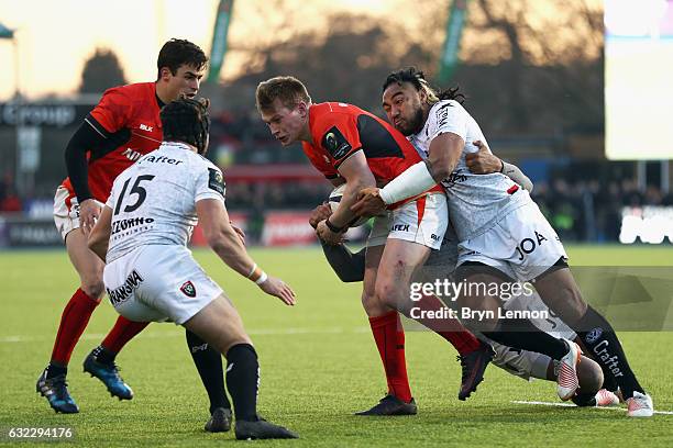 Ma'a Nonu of Toulon tackles Nick Tompkins of Saracens during the European Rugby Champions Cup match between Saracens and RC Toulon on January 21,...