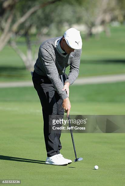 Bryson Dechambeau putts on the 18th hole during the third round of the CareerBuilder Challenge in Partnership with The Clinton Foundation at La...