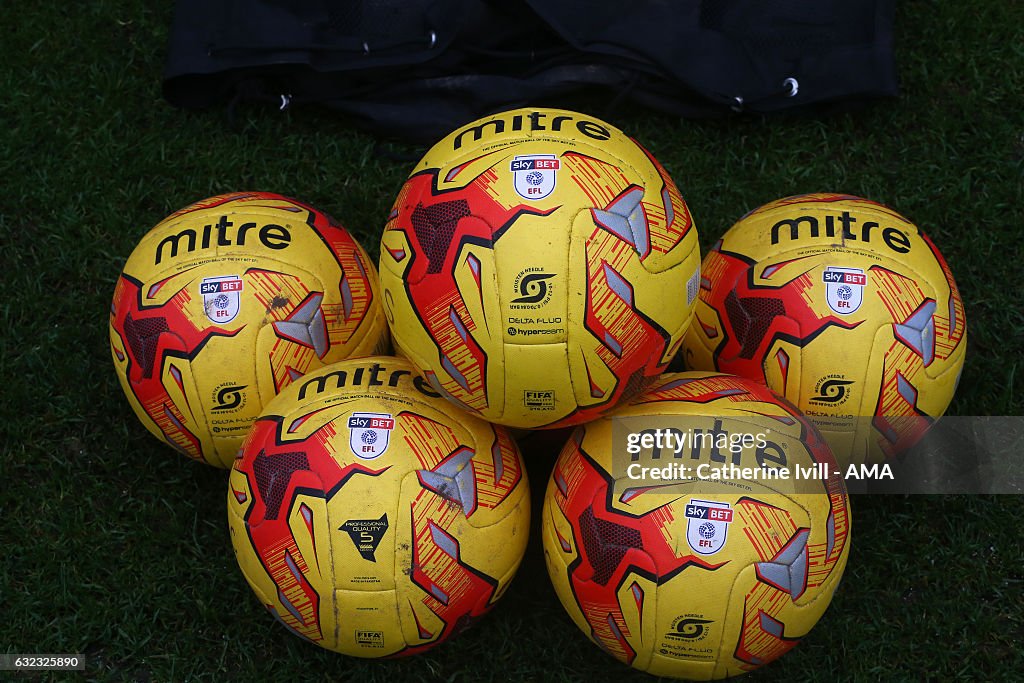 Shrewsbury Town v Oldham Athletic - Sky Bet League One