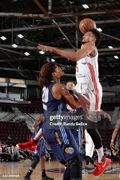 Tokoto of the Rio Grande Valley Vipers looks to pass the ball over Cartier Martin of the Iowa Energy as part of 2017 NBA D-League Showcase at the...