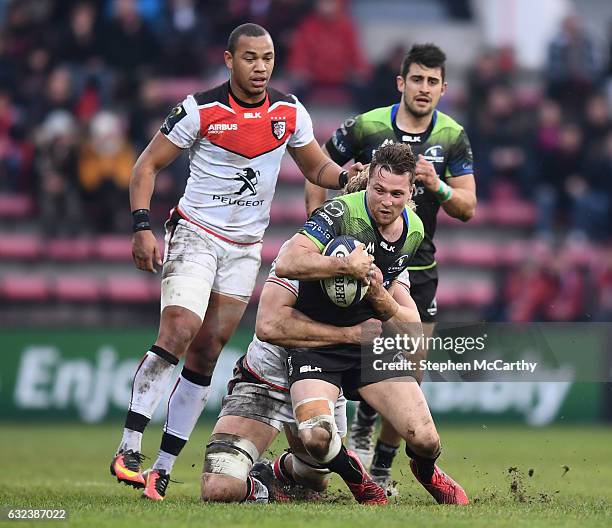 Toulouse , France - 22 January 2017; Jack Carty of Connacht is tackled by Richie Gray of Toulouse during the European Rugby Champions Cup Pool 2...