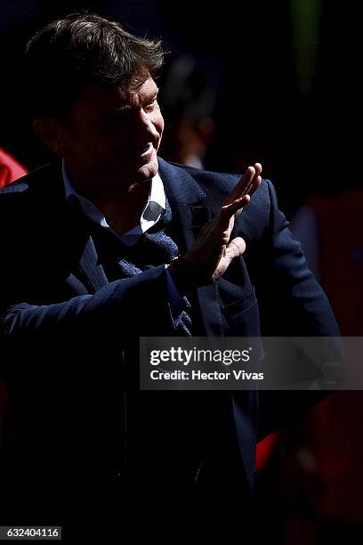 Hernan Cristante coach of Toluca salutes prior a match between Toluca and Chiapas as part of the Clausura 2017 Liga MX at Nemesio Diez Stadium on...